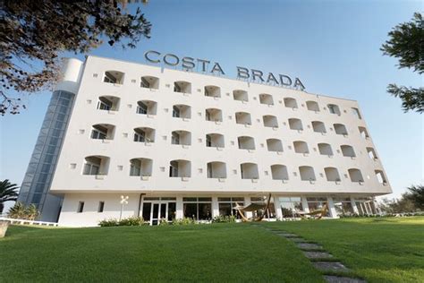 GRAND HOTEL COSTA BRADA (from AU$207): .